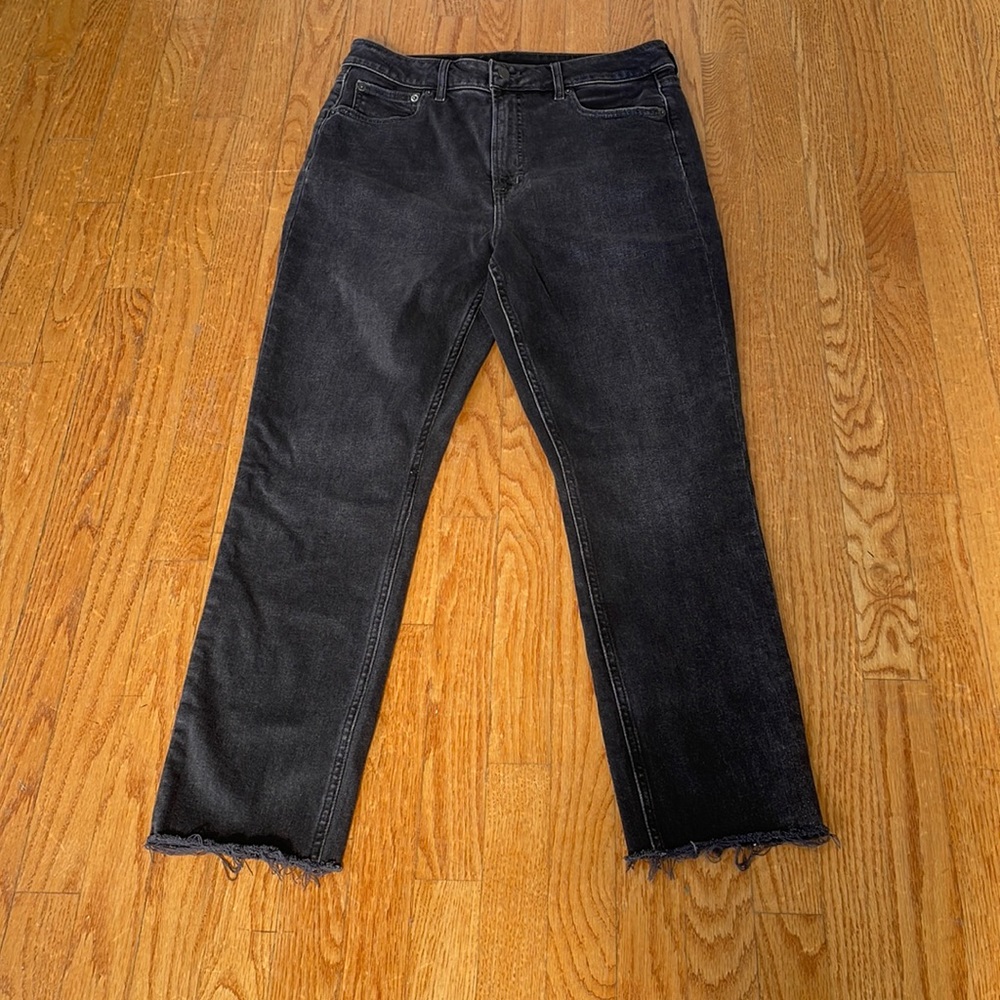 Gap sky high rise vintage slim jeans 32 long, 14L in color absolute black.